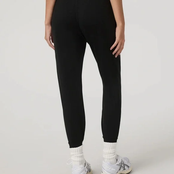 VUORI Performance Jogger – Size M – Black Heather – NWT • Pristine - Picture 4 of 6